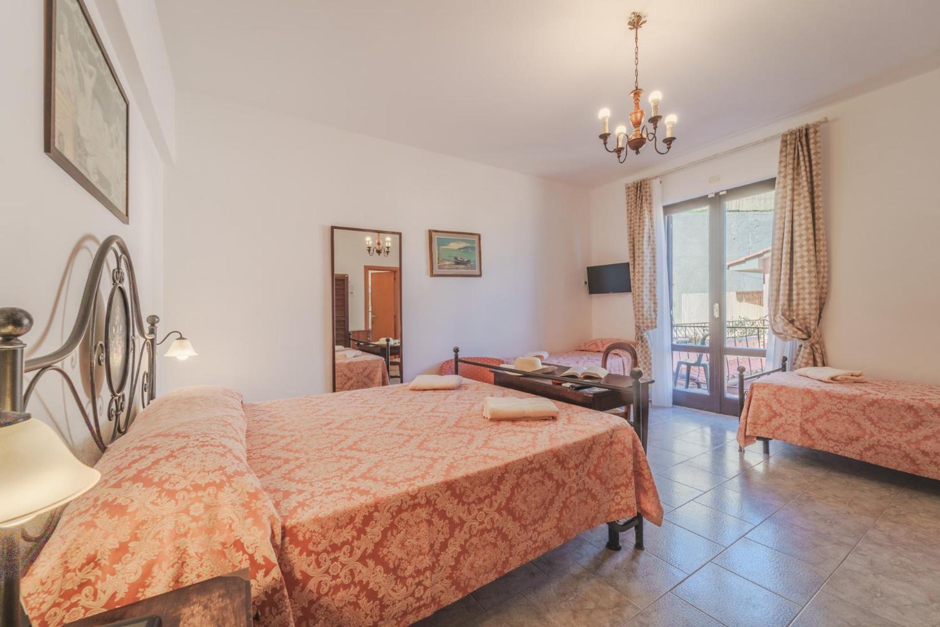 Hotel Lo Scirocco Фетовая Екстер'єр фото